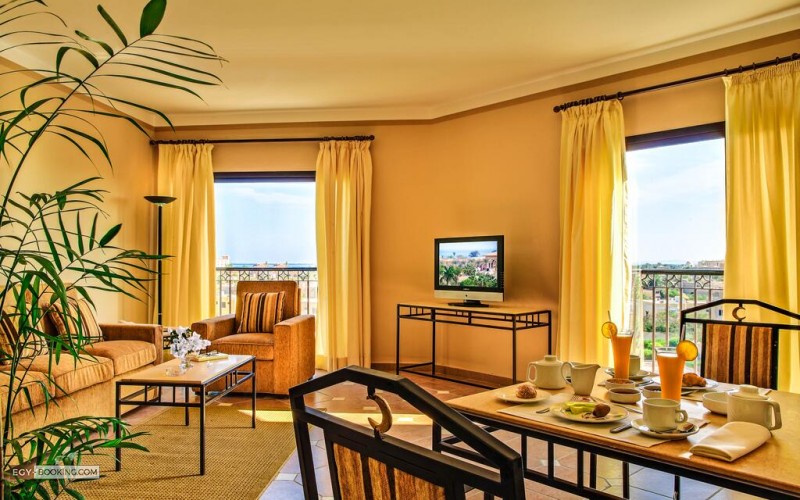 Solymar Ivory Suites
