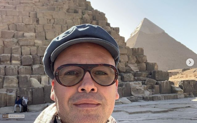 International American Actor Billy Zain, Star of Titanic, Visits The Pyramids.