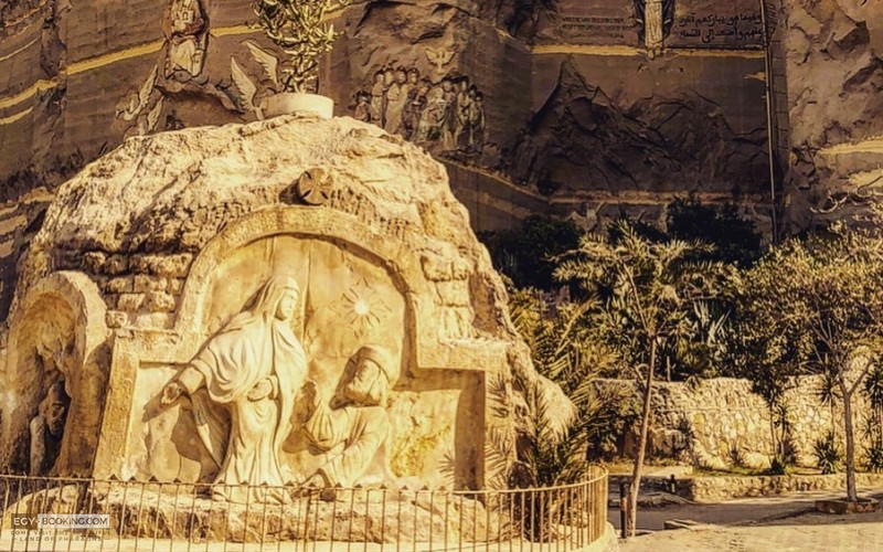 Stunning details from the Monastery of Samaan al-Kharraz in Mokattam, an archaeological masterpiece carved into the rocks of Mokattam Mountain ❤️🇪🇬