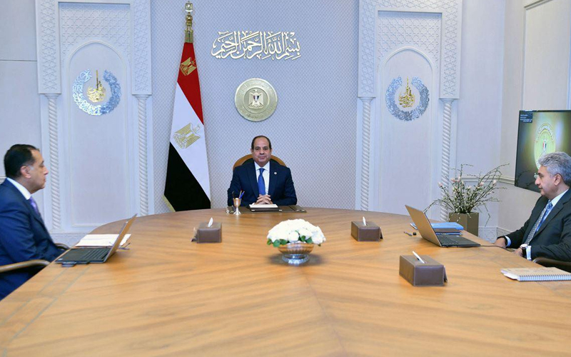 اجتمع السيد الرئيس عبد الفتاح السيسي، اليوم، مع الدكتور مصطفى مدبولي، رئيس مجلس الوزراء، والسيد شريف فتحي، وزير السياحة والآثار.