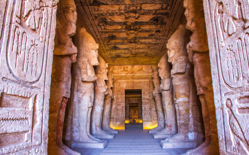 موسم سياحى مميز مع دخول الشتاء فى أسوان