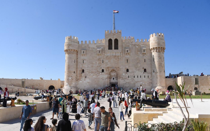 إقبال جماهيرى كبير على المتاحف والمواقع الأثرية بالإسكندرية