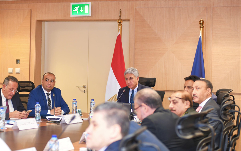 وزير السياحة والآثار يترأس اجتماع مجلس إدارة المجلس الأعلى للآثار