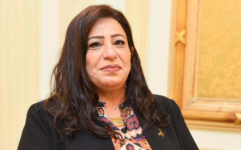 وزير السياحة والآثار يصدر قراراً وزارياً بشغل الأستاذة سامية سامي لوظيفة مساعد الوزير لشئون شركات السياحة